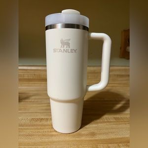Stanley: 30oz Quencher H2.0 FlowState (cream)